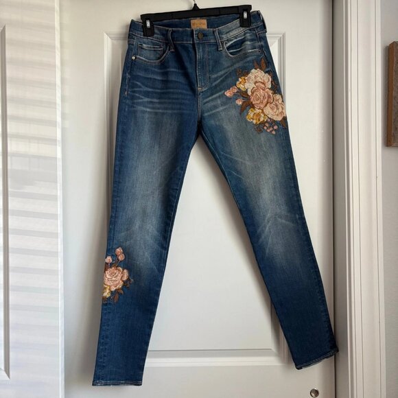Driftwood Women’s “Jackie” Embroidered Floral Cropped Blue Jeans Sz 28 - Picture 1 of 13
